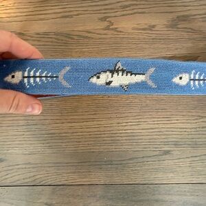 Smathers & Branson Blue Fish Pattern Belt